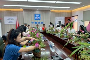 真打不过！第四节还剩五分多钟 掘金换上替补放弃比赛